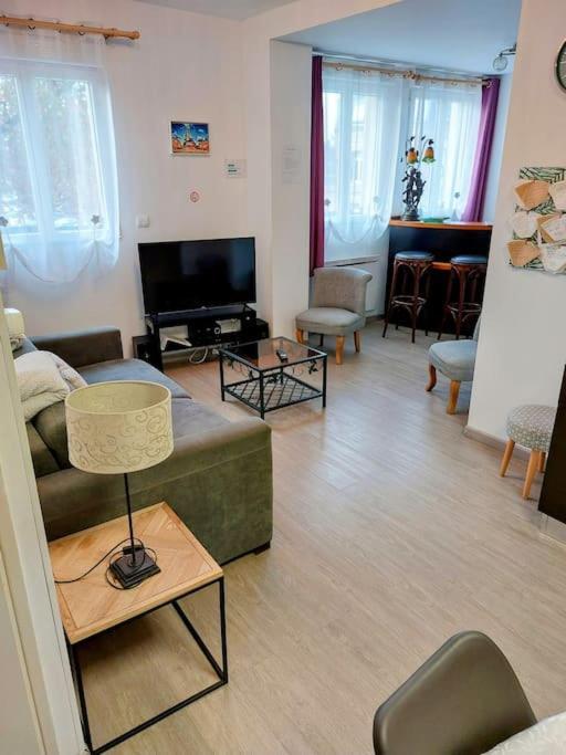 Gite 65 M2 200 M Gare T-G-V 400 M Centre-Ville Grand Parking 250 Places Gratuit Face Au Logement アラス エクステリア 写真